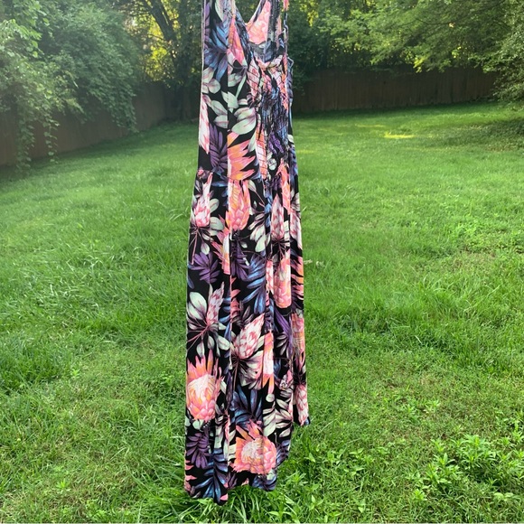 H&M Divided Tropical 🦜 Floral Print Dress Adjustable Straps & Smocked Back 🌷🌸🪻🌼 - Picture 7 of 8